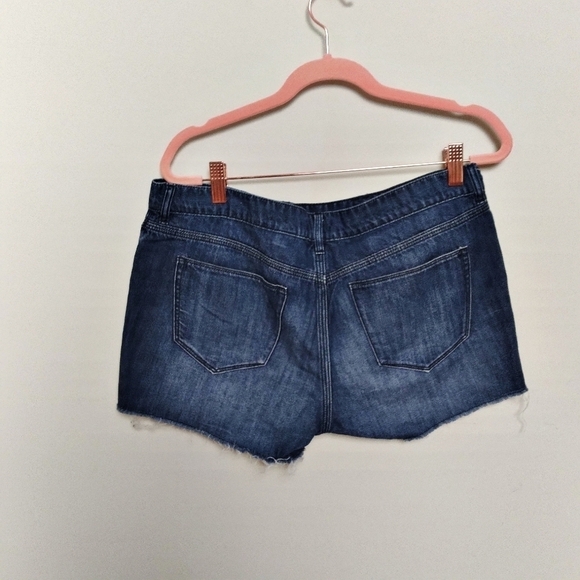 J. Crew Factory Medium Wash Raw Hem Mid Rise Denim Shorts Size 6 - Picture 2 of 8